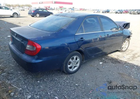 2003 Toyota Camry Le z USA, uszkodzony, nr VIN 4T1BE32K43U669407